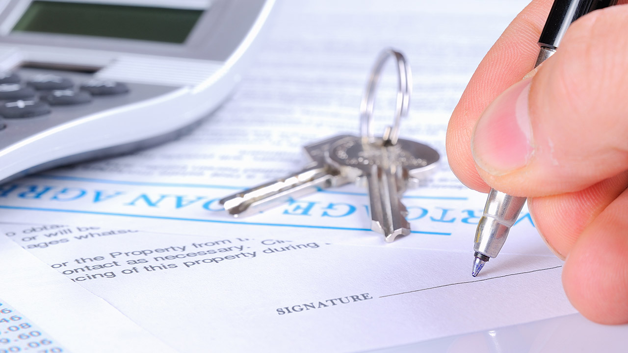 contract of a mortgage A document used by the mortgagee (the lender) to secure a loan in the mortgagor's (the borrower) purchase of real estate. contract of a mortgage A document used by the mortgagee (the lender) to secure a loan in the mortgagor's (the borrower) purchase of real estate.